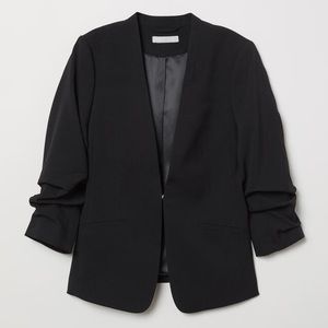 Black H&M Blazer🌿
